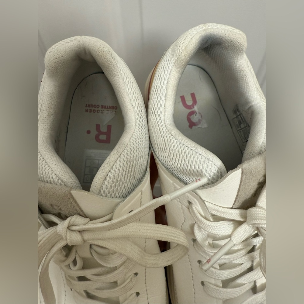On The Roger Centre Court Women’s White Tennis Shoes Size 8 - Picture 5 of 9
